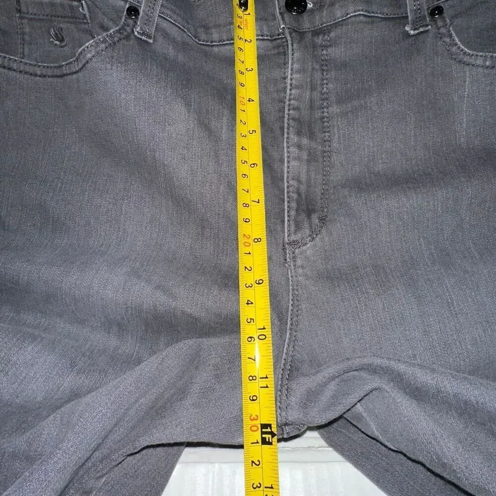 Gloria Vanderbilt Amanda gray denim jeans ladies, size 16
